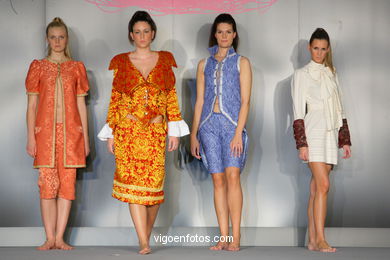 EPOQUED´OR. FASHION DESIGNER: IRIA CARLA BARCIA  . RUNWAY FASHION OF YOUNG FASHION DESIGNER 2009 - VIGOFERIA