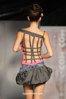 MIS JEANS. FASHION DESIGNER: RAQUEL BLANCO . RUNWAY FASHION OF YOUNG FASHION DESIGNER 2009 - VIGOFERIA