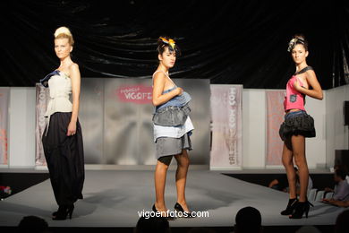 MIS JEANS. FASHION DESIGNER: RAQUEL BLANCO . RUNWAY FASHION OF YOUNG FASHION DESIGNER 2009 - VIGOFERIA