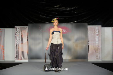 MIS JEANS. FASHION DESIGNER: RAQUEL BLANCO . RUNWAY FASHION OF YOUNG FASHION DESIGNER 2009 - VIGOFERIA