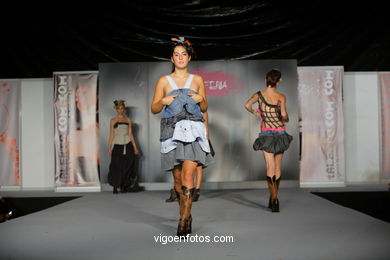 MIS JEANS. FASHION DESIGNER: RAQUEL BLANCO . RUNWAY FASHION OF YOUNG FASHION DESIGNER 2009 - VIGOFERIA