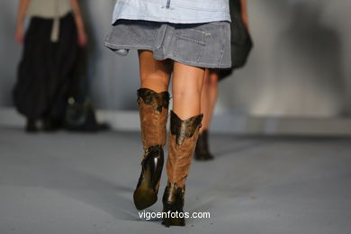 MIS JEANS. FASHION DESIGNER: RAQUEL BLANCO . RUNWAY FASHION OF YOUNG FASHION DESIGNER 2009 - VIGOFERIA