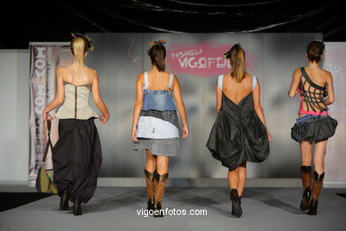 MIS JEANS. FASHION DESIGNER: RAQUEL BLANCO . RUNWAY FASHION OF YOUNG FASHION DESIGNER 2009 - VIGOFERIA