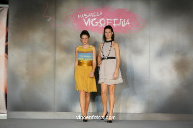 MADEMOISELLE MARIE. DISEÑADOR: CRISTINA LEÓN Y EMMA CALBÓ . PASARELA DE MODA JÓVENES DISEÑADORES 2009 - VIGOFERIA