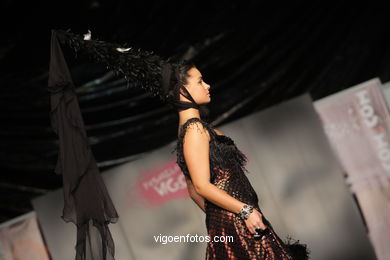 ETERNA MEDIEVAL. FASHION DESIGNER: RAFAEL FREITAS . RUNWAY FASHION OF YOUNG FASHION DESIGNER 2009 - VIGOFERIA