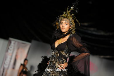 ETERNA MEDIEVAL. FASHION DESIGNER: RAFAEL FREITAS . RUNWAY FASHION OF YOUNG FASHION DESIGNER 2009 - VIGOFERIA