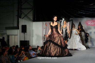 ETERNA MEDIEVAL. DISEÑADOR: RAFAEL FREITAS . PASARELA DE MODA JÓVENES DISEÑADORES 2009 - VIGOFERIA