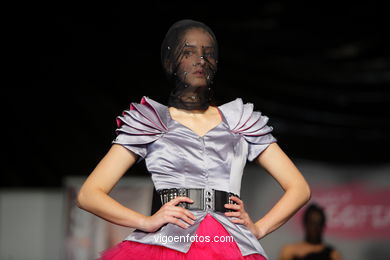 NEW LOOK. FASHION DESIGNER: KRISS ARIANA . RUNWAY FASHION OF YOUNG FASHION DESIGNER 2009 - VIGOFERIA