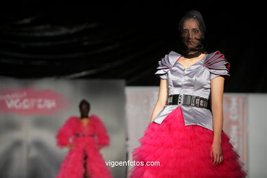 NEW LOOK. FASHION DESIGNER: KRISS ARIANA . RUNWAY FASHION OF YOUNG FASHION DESIGNER 2009 - VIGOFERIA