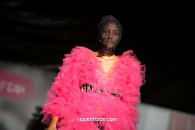 NEW LOOK. FASHION DESIGNER: KRISS ARIANA . RUNWAY FASHION OF YOUNG FASHION DESIGNER 2009 - VIGOFERIA