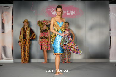 PARADOXE. DISEÑADOR: SIDONIE . PASARELA DE MODA JÓVENES DISEÑADORES 2009 - VIGOFERIA