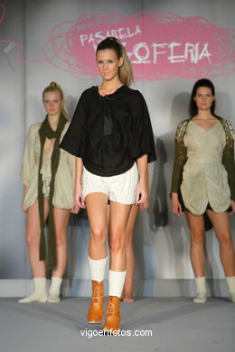 PRETÉRITO IMPERFECTO. FASHION DESIGNER: CELIA ALVAREZ . RUNWAY FASHION OF YOUNG FASHION DESIGNER 2009 - VIGOFERIA