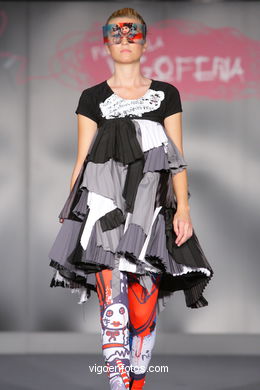 SUBLIME SUBLIMA. FASHION DESIGNER: ALBERTO NEVES . RUNWAY FASHION OF YOUNG FASHION DESIGNER 2009 - VIGOFERIA