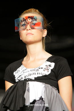 SUBLIME SUBLIMA. FASHION DESIGNER: ALBERTO NEVES . RUNWAY FASHION OF YOUNG FASHION DESIGNER 2009 - VIGOFERIA