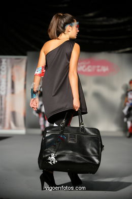 SUBLIME SUBLIMA. FASHION DESIGNER: ALBERTO NEVES . RUNWAY FASHION OF YOUNG FASHION DESIGNER 2009 - VIGOFERIA