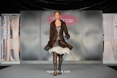 TINEIDAE. FASHION DESIGNER: MIRIAM HERNÁNDEZ Y JONE GONZÁLEZ . RUNWAY FASHION OF YOUNG FASHION DESIGNER 2009 - VIGOFERIA