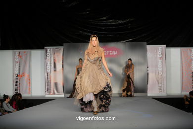 TINEIDAE. FASHION DESIGNER: MIRIAM HERNÁNDEZ Y JONE GONZÁLEZ . RUNWAY FASHION OF YOUNG FASHION DESIGNER 2009 - VIGOFERIA