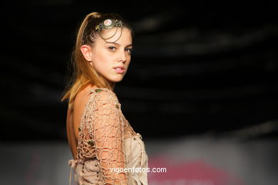 TINEIDAE. FASHION DESIGNER: MIRIAM HERNÁNDEZ Y JONE GONZÁLEZ . RUNWAY FASHION OF YOUNG FASHION DESIGNER 2009 - VIGOFERIA