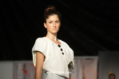 EL UNIVERSO MIRONIANO. FASHION DESIGNER: MARIAN DE LAS HERAS . RUNWAY FASHION OF YOUNG FASHION DESIGNER 2009 - VIGOFERIA