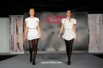 EL UNIVERSO MIRONIANO. DISEÑADOR: MARIAN DE LAS HERAS . PASARELA DE MODA JÓVENES DISEÑADORES 2009 - VIGOFERIA