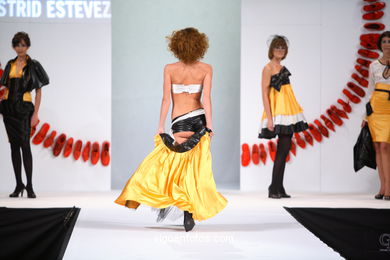 ASTRID ESTEVEZ GONZÁLEZ. YOUNG FASHION DESIGNERS AWARS - TESOIRA 2006