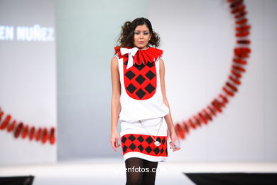 CARMEN NÚÑEZ CAMPOS. YOUNG FASHION DESIGNERS AWARS - TESOIRA 2006