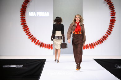 ANA MARÍA PUMAR SUÁREZ. PASARELA DE MODA TESOIRA 2006 NUEVOS CREADORES