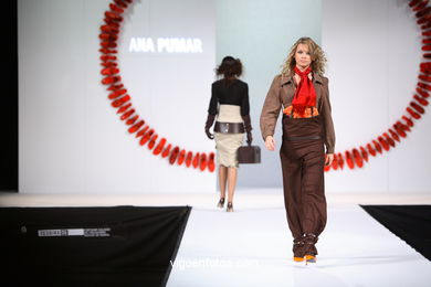 ANA MARÍA PUMAR SUÁREZ. PASSARELA DE MODA TESOIRA 2006 NOVOS CRIADORES