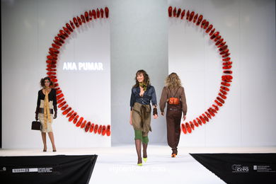 ANA MARÍA PUMAR SUÁREZ. PASARELA DE MODA TESOIRA 2006 NUEVOS CREADORES