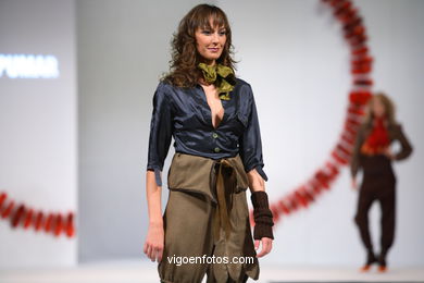 ANA MARÍA PUMAR SUÁREZ. PASARELA DE MODA TESOIRA 2006 NUEVOS CREADORES