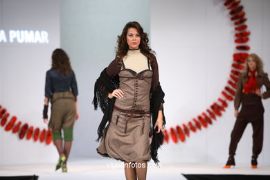 ANA MARÍA PUMAR SUÁREZ. PASSARELA DE MODA TESOIRA 2006 NOVOS CRIADORES