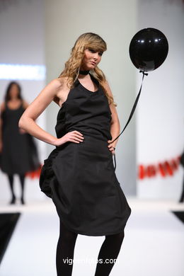 SARAY FERNÁNDEZ MARQUES. PASARELA DE MODA TESOIRA 2006 NUEVOS CREADORES