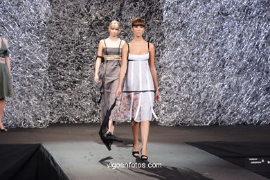 FASHION DESIGNER: ANA FLORA RODRÍGUEZ BORDAS. RUNWAY FASHION OF YOUNG FASHION DESIGNER TESOIRA 2007