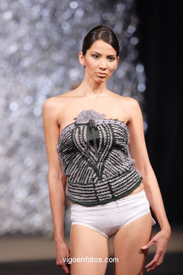 FASHION DESIGNER: LIDIA POZA PIÑEIRO. RUNWAY FASHION OF YOUNG FASHION DESIGNER TESOIRA 2007