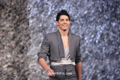 FASHION DESIGNER: OLALLA NOVOA SEISDEDOS. RUNWAY FASHION OF YOUNG FASHION DESIGNER TESOIRA 2007