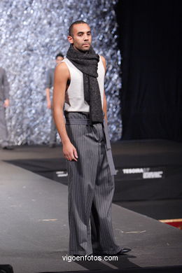 FASHION DESIGNER: OLALLA NOVOA SEISDEDOS. RUNWAY FASHION OF YOUNG FASHION DESIGNER TESOIRA 2007