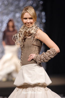 DISEÑADORA: LUCÍA CASANOVA YÁÑEZ. PASARELA DE MODA TESOIRA 2006 NUEVOS CREADORES