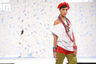 1995. DISEÑADOR: ALEJANDRA LÓPEZ DURÁN. PASARELA TESOIRA 2009 DE MODA NUEVOS CREADORES 2009