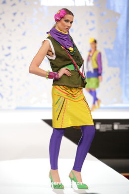 1995. FASHION DESIGNER: ALEJANDRA LÓPEZ DURÁN. RUNWAY FASHION OF YOUNG FASHION DESIGNER 2009