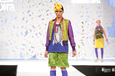 1995. DISEÑADOR: ALEJANDRA LÓPEZ DURÁN. PASARELA TESOIRA 2009 DE MODA NUEVOS CREADORES 2009