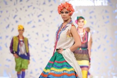 1995. FASHION DESIGNER: ALEJANDRA LÓPEZ DURÁN. RUNWAY FASHION OF YOUNG FASHION DESIGNER 2009