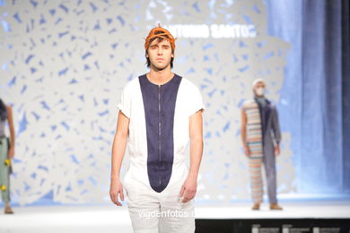 THE LITTLE BASTARD. FASHION DESIGNER: ANTONIO JAVIER SANTOS PÉREZ. RUNWAY FASHION OF YOUNG FASHION DESIGNER 2009