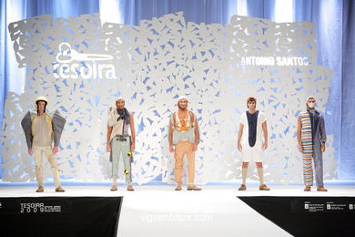 THE LITTLE BASTARD. FASHION DESIGNER: ANTONIO JAVIER SANTOS PÉREZ. RUNWAY FASHION OF YOUNG FASHION DESIGNER 2009