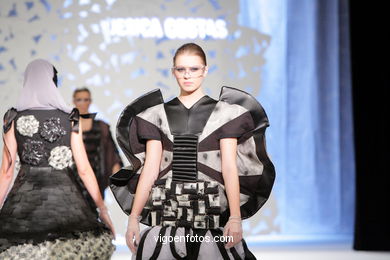 RATIÑAS DE LABORATORIO. DISEÑADOR: JÉSSICA COSTAS ALONSO. PASARELA TESOIRA 2009 DE MODA NUEVOS CREADORES 2009