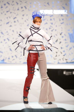 LA PERSISTENCIA DE LA MEMORIA. FASHION DESIGNER: BEATRIZ ÁLVAREZ VIEIRA. RUNWAY FASHION OF YOUNG FASHION DESIGNER 2009