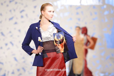 LA PERSISTENCIA DE LA MEMORIA. FASHION DESIGNER: BEATRIZ ÁLVAREZ VIEIRA. RUNWAY FASHION OF YOUNG FASHION DESIGNER 2009