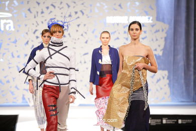 LA PERSISTENCIA DE LA MEMORIA. FASHION DESIGNER: BEATRIZ ÁLVAREZ VIEIRA. RUNWAY FASHION OF YOUNG FASHION DESIGNER 2009