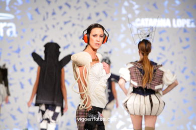 SIN PRESIÓN. FASHION DESIGNER: CATARINA LÓPEZ CARBALLEIRA. RUNWAY FASHION OF YOUNG FASHION DESIGNER 2009