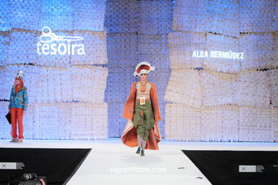 APOLLO 11. FASHION DESIGNER: ALBA BERMÚDEZ RIVERA. RUNWAY FASHION OF YOUNG FASHION DESIGNER 2010