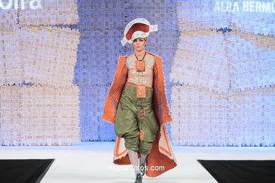 APOLLO 11. FASHION DESIGNER: ALBA BERMÚDEZ RIVERA. RUNWAY FASHION OF YOUNG FASHION DESIGNER 2010